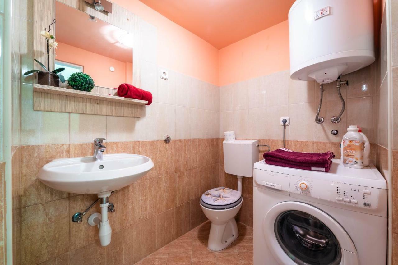 Holiday Home Carla And Dajana Veliki Vareški エクステリア 写真